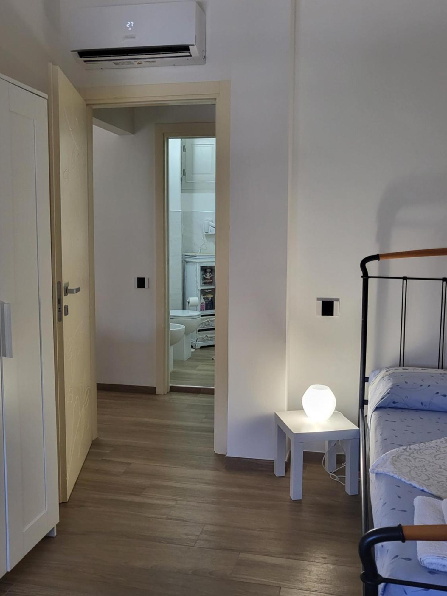 Apartamento A Casa Di Anna E Mario Cagliari Exterior foto